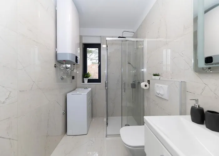 Apartment Marianne , Parking Free , 2 Bedroom & 2 Bathroom , Modern & Cozy