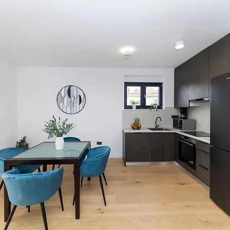 Marianne , Parking Free , 2 Bedroom & 2 Bathroom , Modern & Cozy Задар