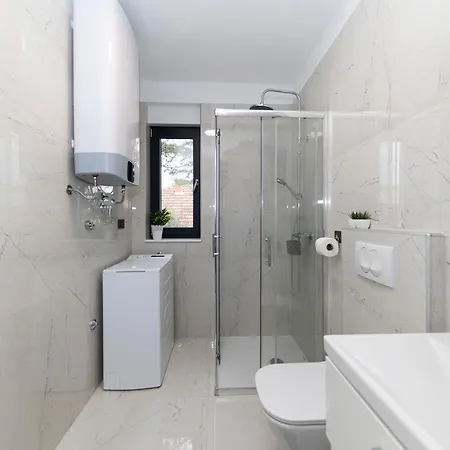 Apartamento Marianne , Parking Free , 2 Bedroom & 2 Bathroom , Modern & Cozy