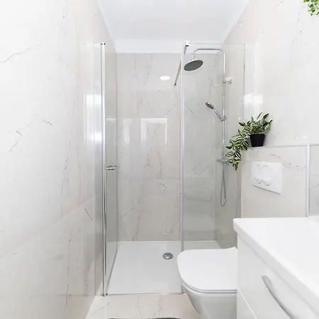 Marianne , Parking Free , 2 Bedroom & 2 Bathroom , Modern & Cozy * Zadar
