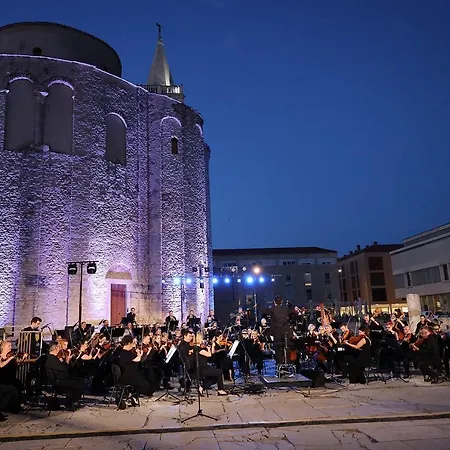 Marianne , Parking Free , 2 Bedroom & 2 Bathroom , Modern & Cozy * Zadar