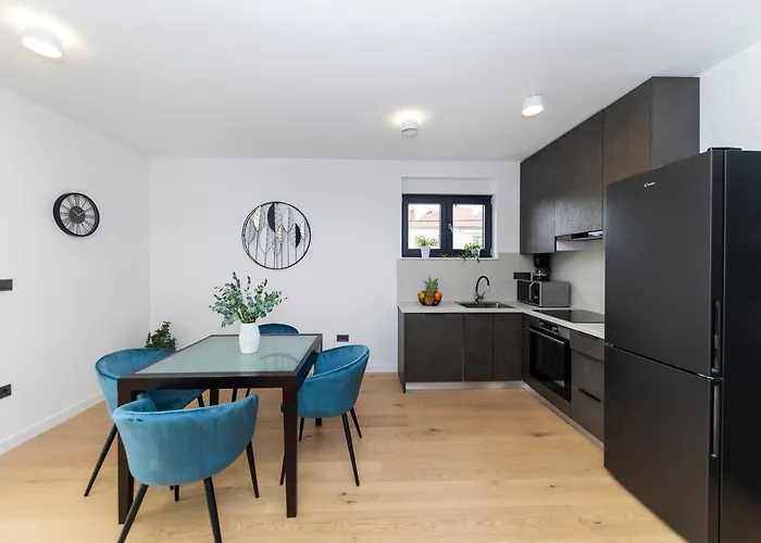 Marianne , Parking Free , 2 Bedroom & 2 Bathroom , Modern & Cozy Zadar