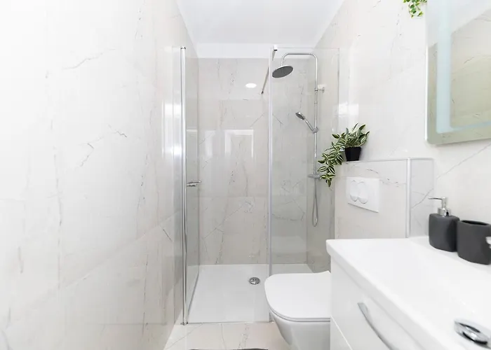 Marianne , Parking Free , 2 Bedroom & 2 Bathroom , Modern & Cozy * Zadar