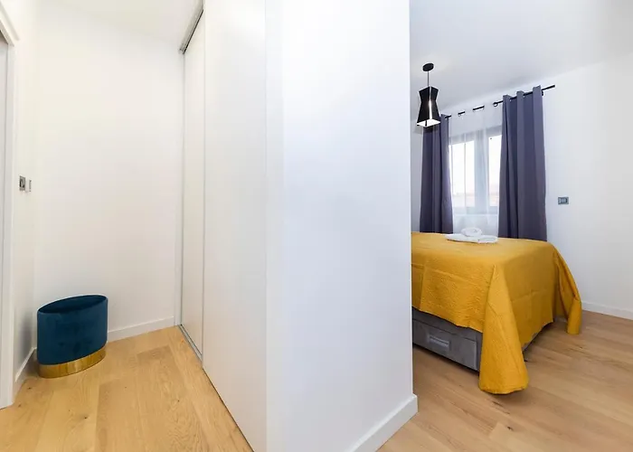 Appartement Marianne , Parking Free , 2 Bedroom & 2 Bathroom , Modern & Cozy Zadar