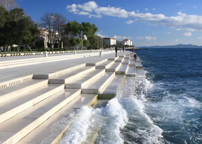 Appartement Marianne , Parking Free , 2 Bedroom & 2 Bathroom , Modern & Cozy *